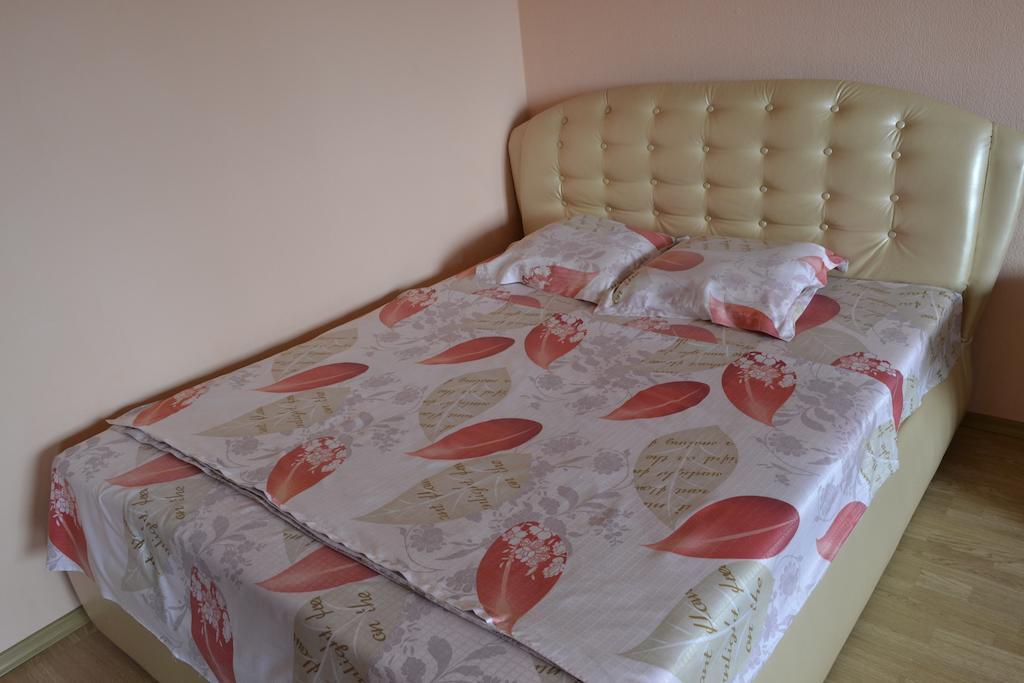 Studio Apartments Kamianets-Podilskyi Room photo